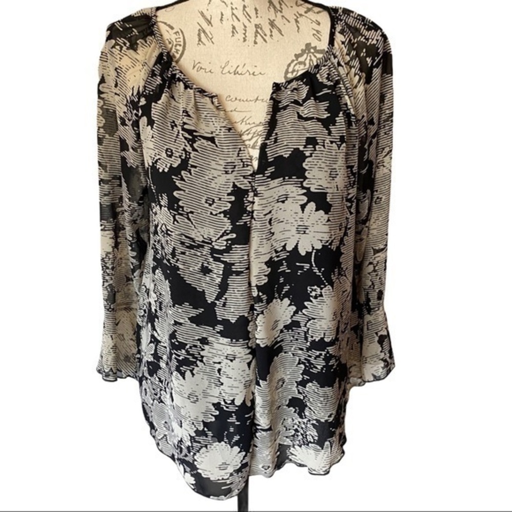 $25 KIM AND CAMI SHEER TOP BLACK AND WHITE FLORAL